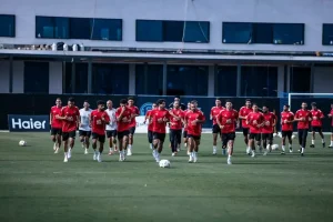 اقتراب اكتمال قائمة الأهلي للمشاركة في كأس العالم للأندية: لاعبان متبقيان