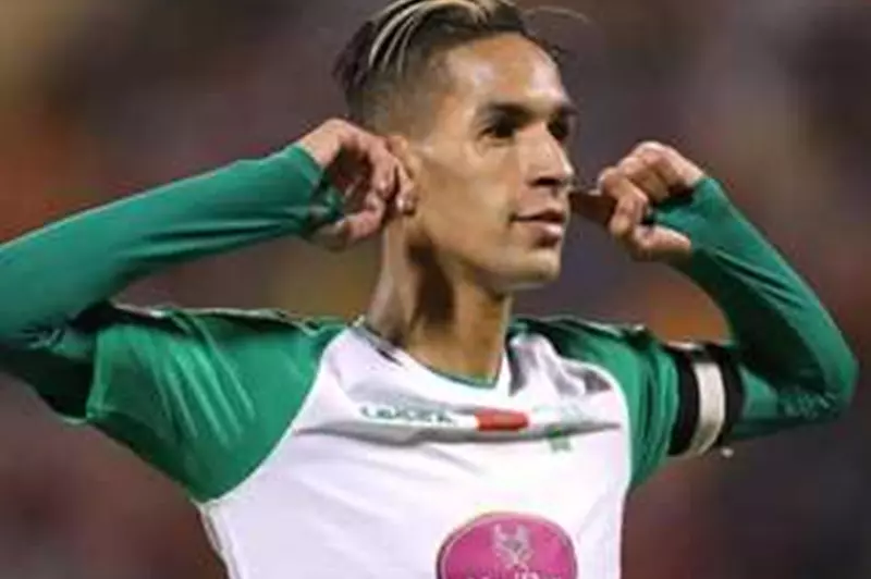 الرجاء المغربي يعلن رسمياً عودة بانون بعد خمس سنوات من الغياب
