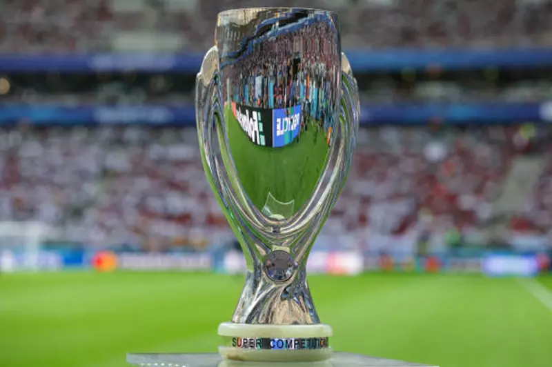 باريس سان جيرمان يواجه توتنهام في نهائي كأس السوبر الأوروبي 2025: موعد المباراة المرتقب
