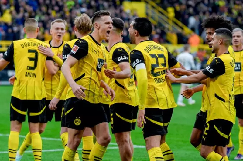 تشيلسي يسعى للتعاقد مع نجم فريق دورتموند البارز