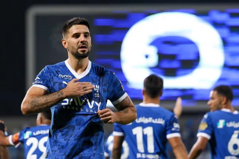 تقارير: مانشستر يونايتد يسعى للتعاقد مع ميتروفيتش