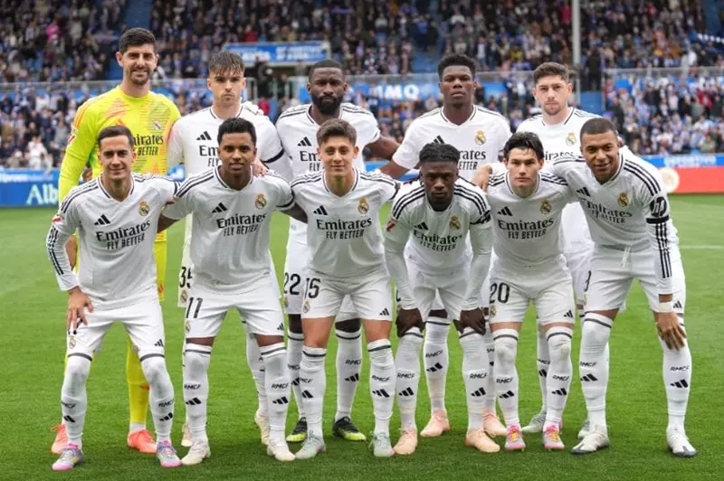 ريال مدريد يُفكّر في بيع أحد أبرز لاعبيه: تحديد اسمين محتملين